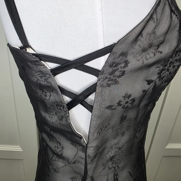 Morgan And Co Elegant Black Floral Lace Evening Dress Maxi Size 7/8 - Picture 8 of 12